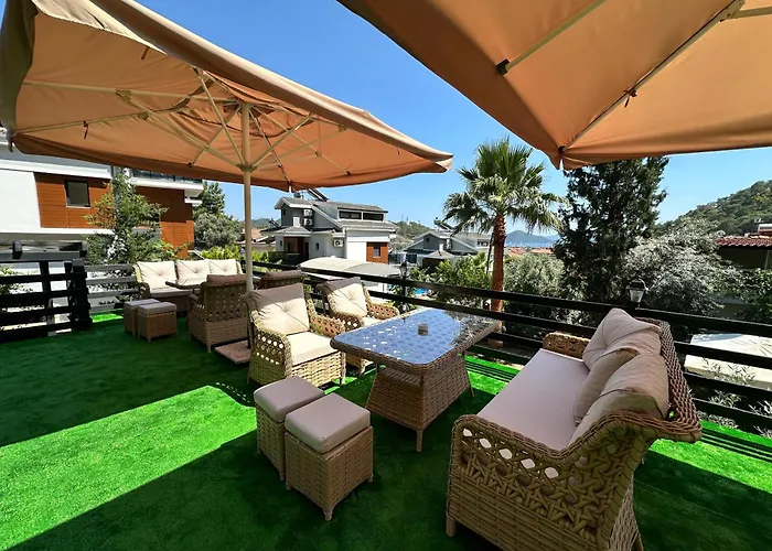 Alya Hotel Goecek